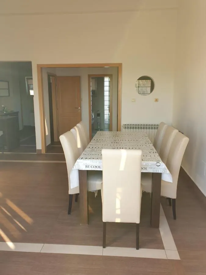 Apartments Seafront Villa Pula